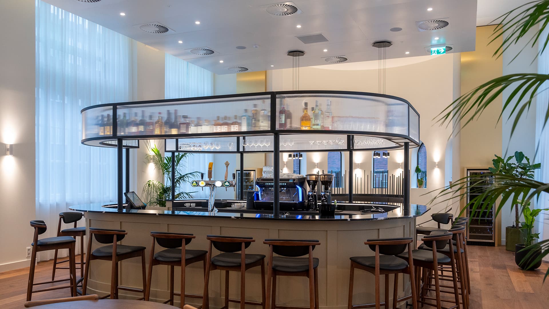 DoubleTree by Hilton - Image 4